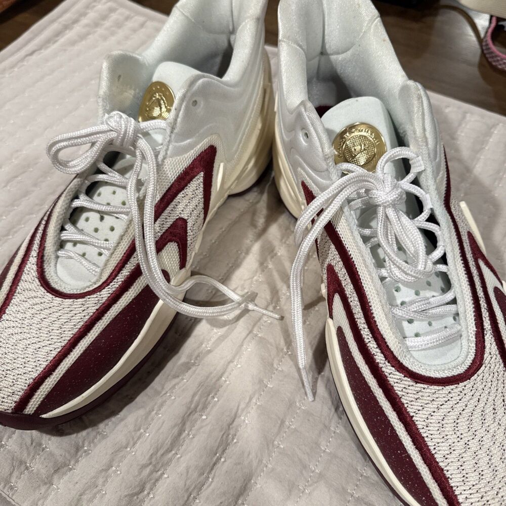 Nike Cosmic Unity 2 Sisterhood Sneakers Men's Size 11.5 Cream and Burgundy